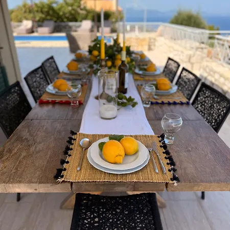 Renata וילה פיסקרדו